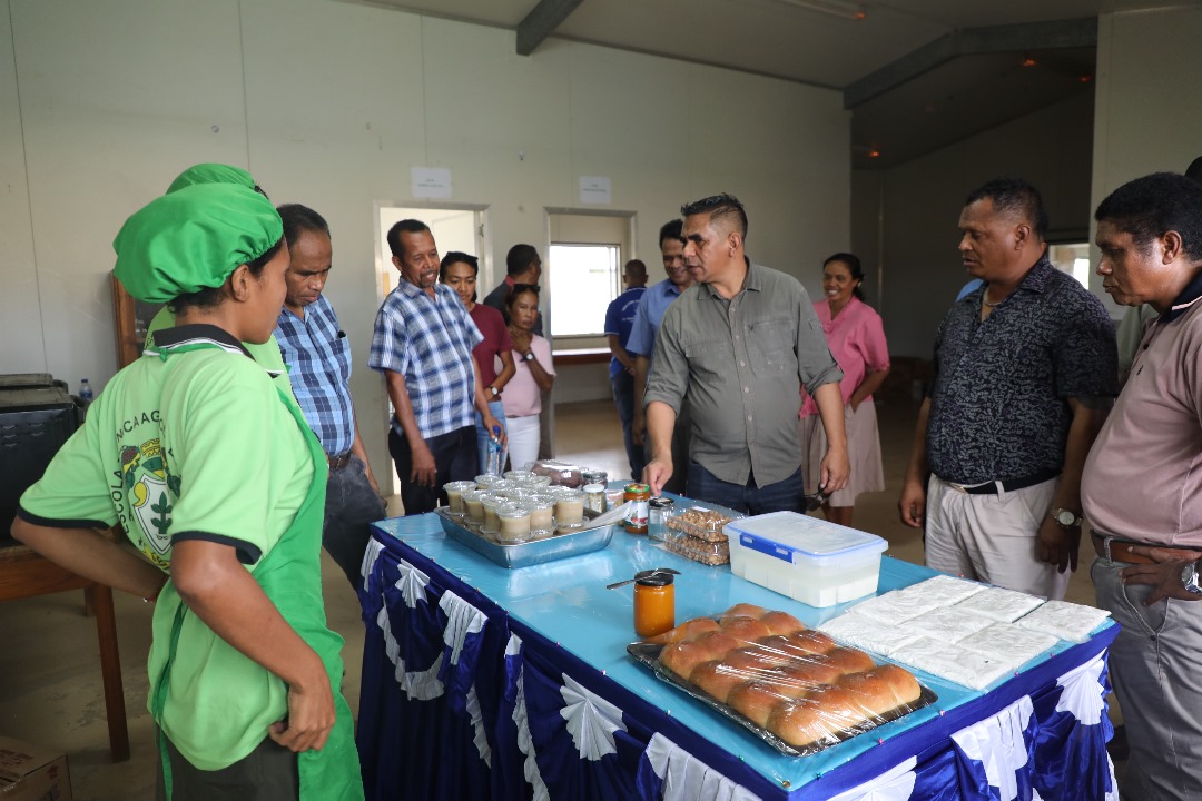 SEKRETÁRIU ESTADU ESJ-ESTV PARTISIPA IHA KOILETA PRODUSAUN AGRIKOLA BA PROGRAMA PAP IHA ESKOLA TÉKNIKA AGRIKOLA MOLEANA